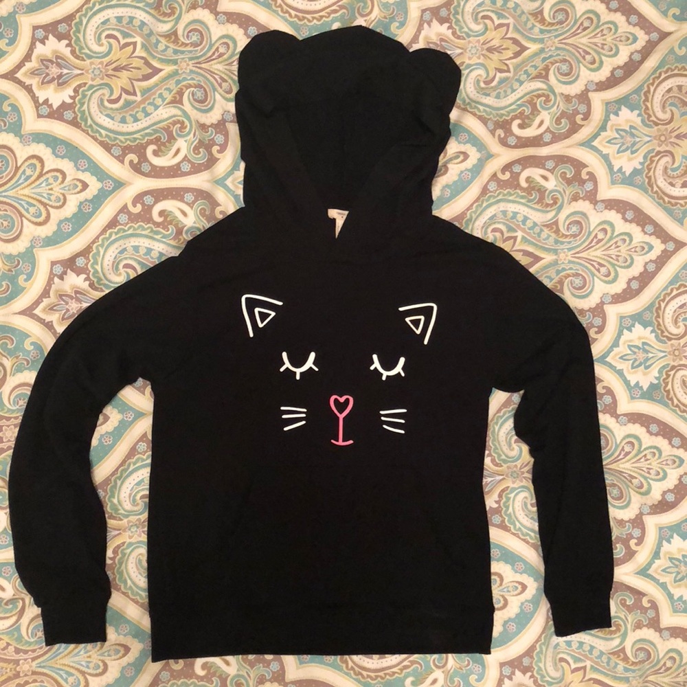Forever 21 size small sweatshirt.